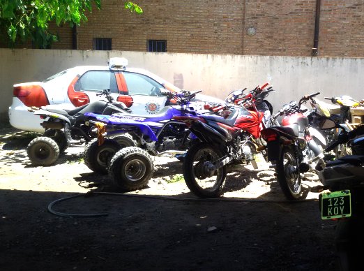 Miramar: Arrestaron a la madre porque su hijo menor conducía una moto