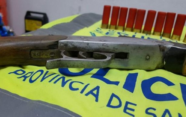 Secuestran armas a dos hombres en jurisdicción de Huanqueros