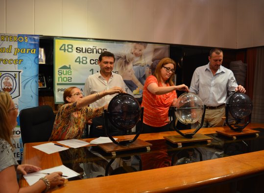 Se realizaron dos sorteos del Plan Habitacional 