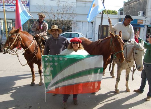 Gauchos entrerrianos cabalgan hacia Tucumán por el bicentenario