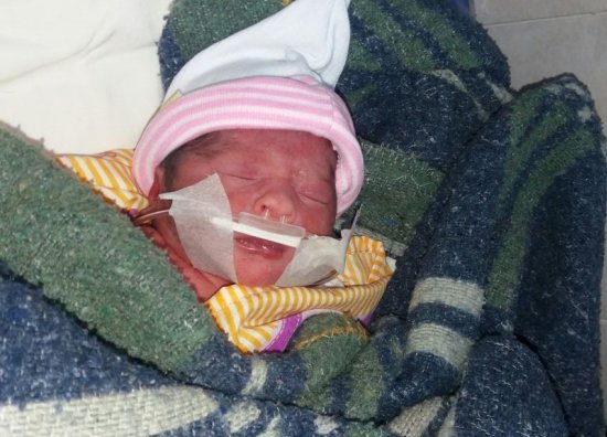 Fue mamá arriba de un auto en zona rural de Monte Oscuridad