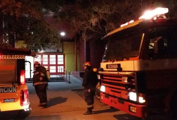 Principio de incendio en el IPETYM 262 Belisario Roldán de Brinkmann