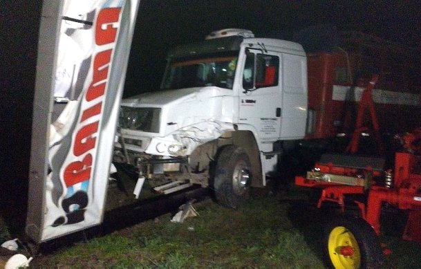 Camionero se desvaneció y provocó daños en un predio comercial