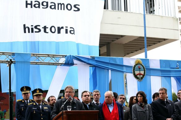 Fascendini presidió en Rafaela los actos centrales del Bicentenario
