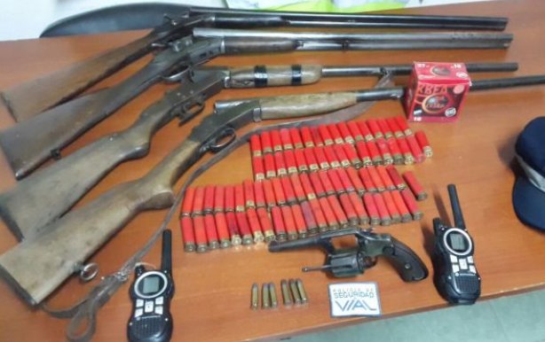 Huanqueros: Secuestran escopetas y un revólver en un control vial
