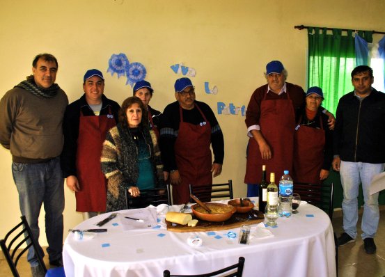Brinkmann: Bo. Jardín preparó el mejor locro del Bicentenario