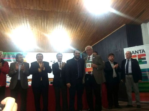 Firmaron convenios para construir 185 viviendas en el departamento