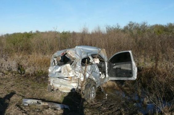 San Cristóbal: Jóvenes de Humberto lesionados al volcar con su auto