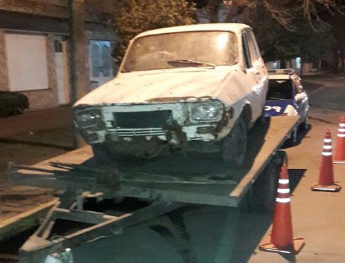 La Policía de Suardi incautó un trailer con un auto