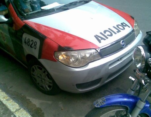 Miramar: Detuvieron a una pareja por agredir a agentes policiales