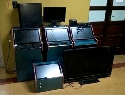 Allanan un bar de Devoto por juegos y apuestas clandestinas