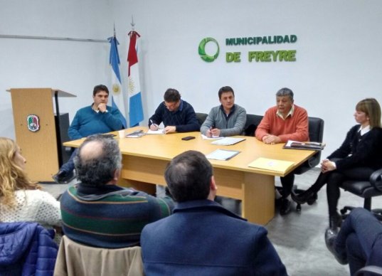 El Erem Nec debatió sobre la realización de las carreras de galgos