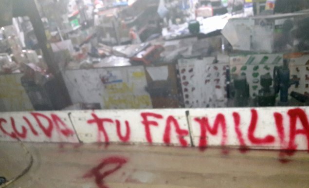 Robaron y destrozaron un corralón en San Cristóbal