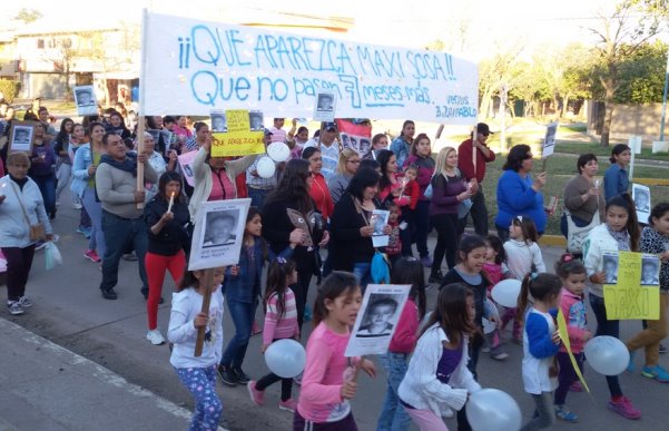 Vecinos de Ceres marcharon pidiendo por Maxi Sosa