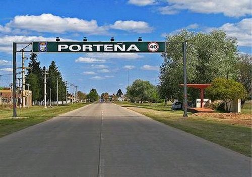 Porteña: Una joven fue mamá y dejó a su beba en el ropero