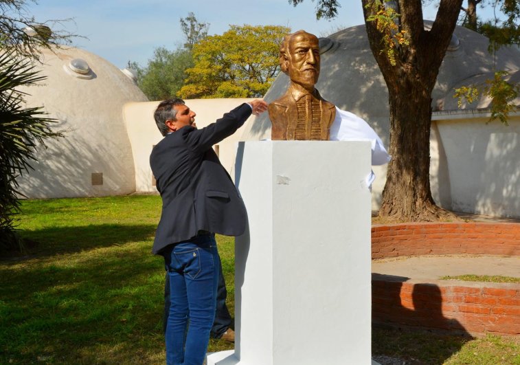 Morteros: Descubrieron un busto en memoria de Mariano Alvarado