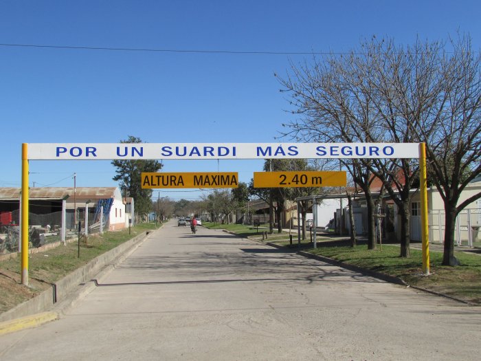 Suardi: Colocaron delimitador de altura y realizan otras obras
