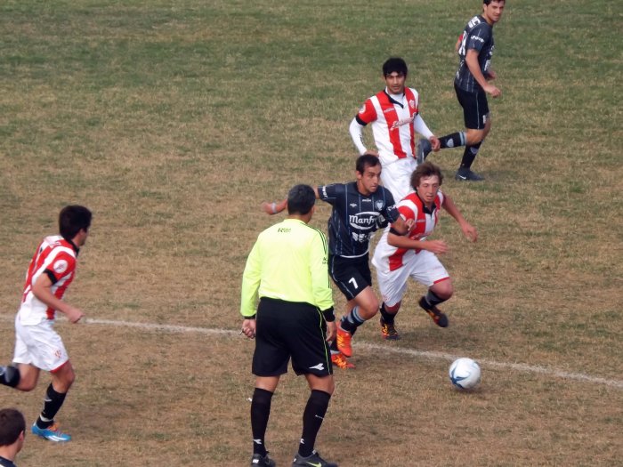 La Liga: Devoto se escapa en la punta y Sportivo bajó al 