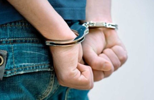 Allanamientos en San Francisco y Freyre y detención del tecladista de Trula