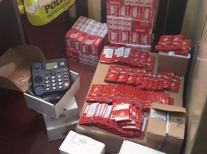 Policía Vial secuestró atados de cigarrillos y celulares
