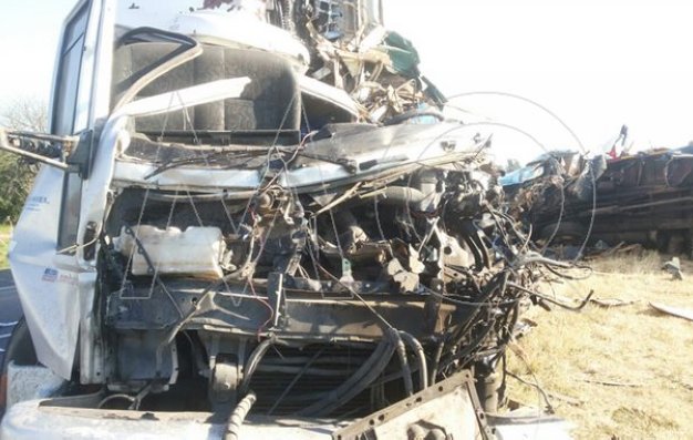 Dos camioneros murieron en un choque en la ruta 34