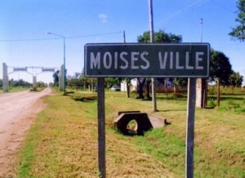 Tres pibes provocaron daños en el cementerio judío de Moisés Ville