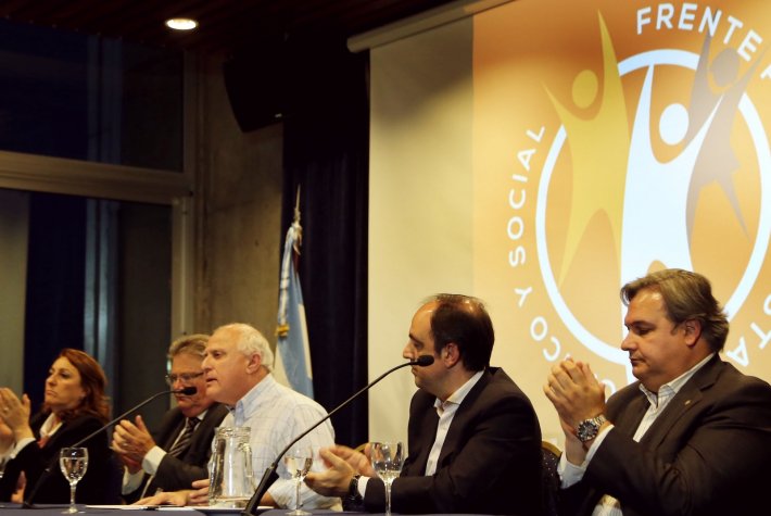 Lifchitz se reunió con Intendentes y Presidentes Comunales del Frente