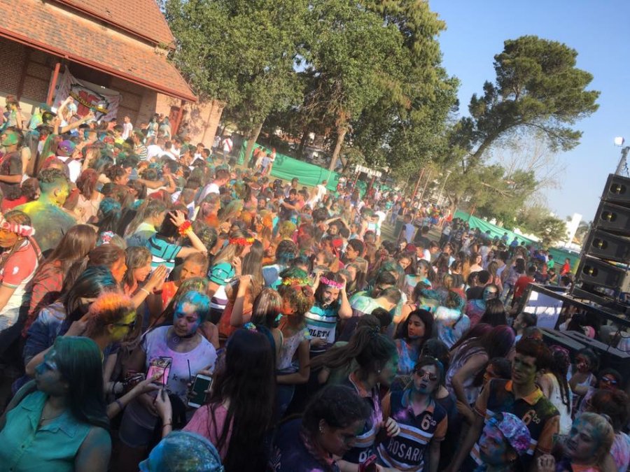 Colorido festejo de la primavera en Brinkmann