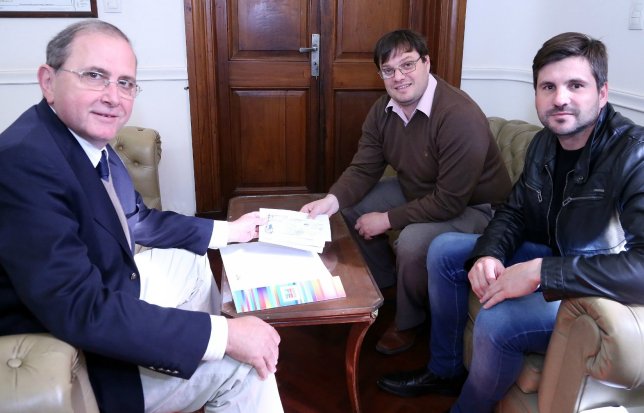Localidades del Depto. Castellanos recibieron fondos no reintegrables