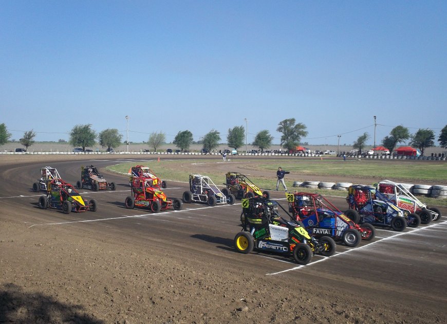 Midgets del Este: Novaresio ganó su cuarta carrera consecutiva