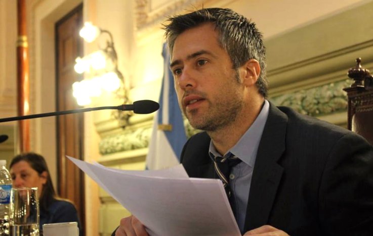 Busatto defendió su proyecto para autorizar el cannabis medicinal