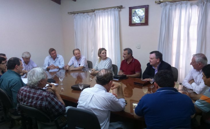 Geese recorrió obras eléctricas y apoyó el gasoducto del suroeste