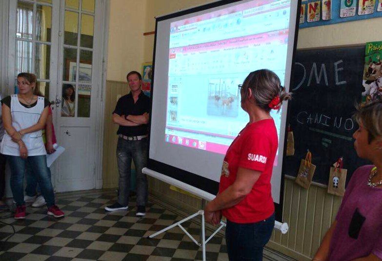 Bienestar Canino se reunió con niños de la Escuela 559