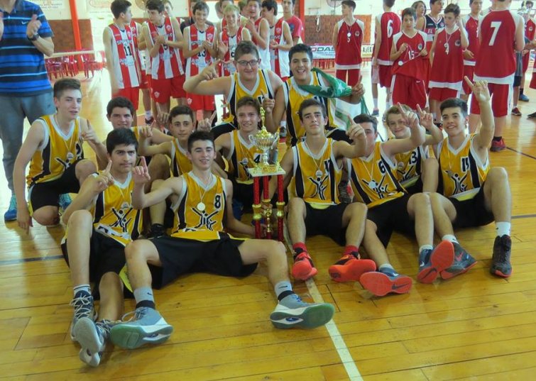 Racing de San Cristóbal se quedo con el U 15 