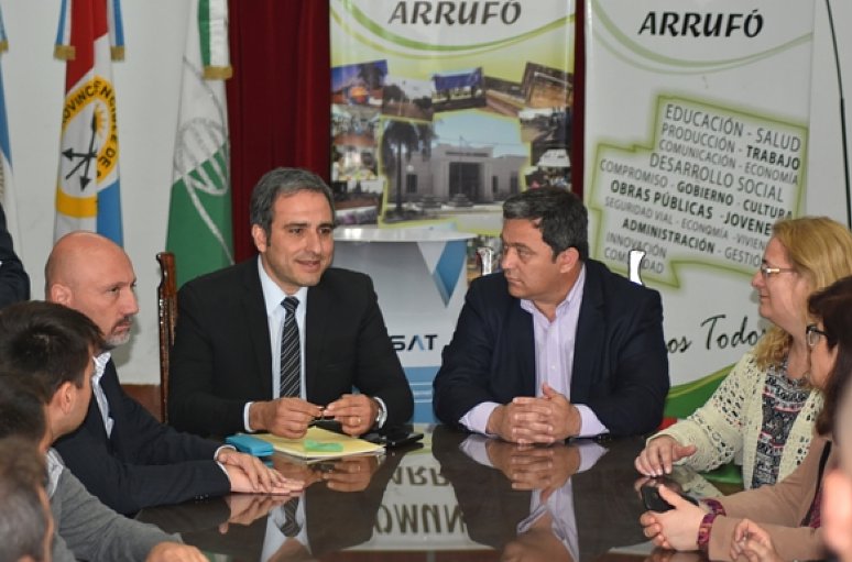 Arsat firmó un convenio con la Comuna de Arrufó