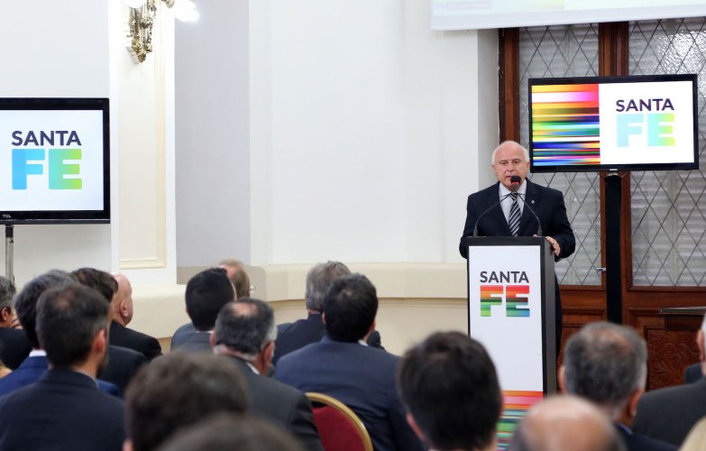 Santa Fe anunció la rebaja de Ingresos Brutos a comercios y servicios