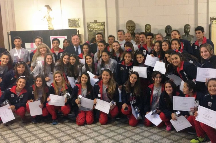 El Senado distinguió a deportistas destacados en los Juegos Evitas
