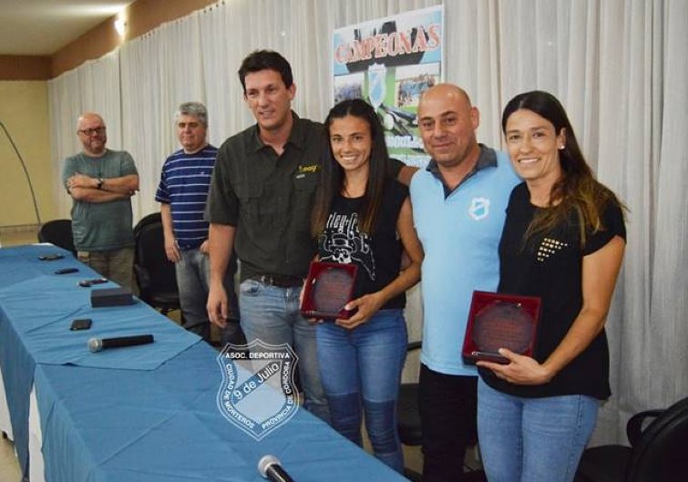 9 de Julio reconoció los títulos logrados por 