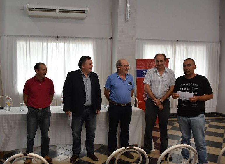 Michlig entregó aportes al básquet del departamento