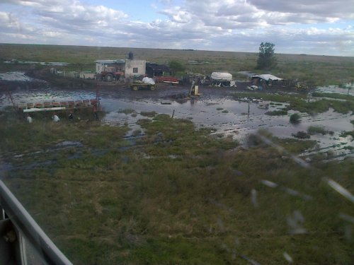 Calvo dijo que el 70 % del departamento esta afectado por el agua