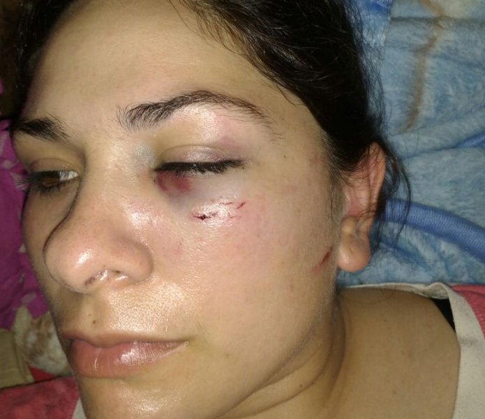 Se viralizó video de una agresión a una mujer policía de Morteros