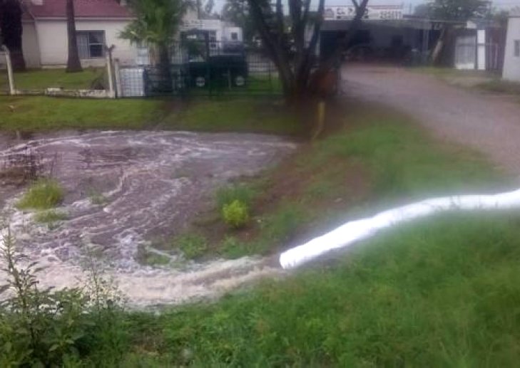 Morteros: Utilizan bombas para agilizar la salida del agua