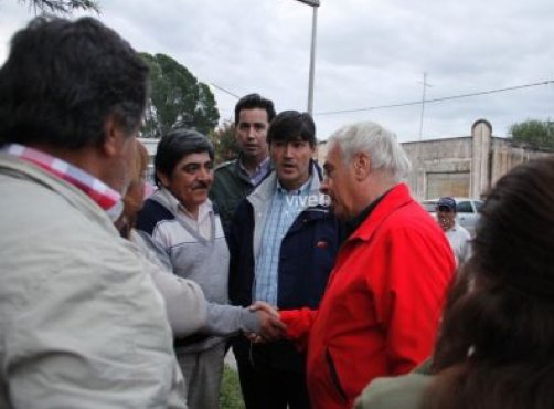 De la Sota y Calvo recorrieron Balnearia para evaluar la situación por la inundación