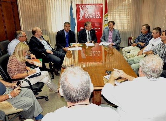 Santa Fe, Córdoba y Buenos Aires analizaron la problemática lechera