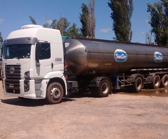 Un camionero se suicidó en una playa de estacionamiento de Villa Trinidad