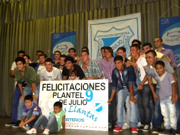 9 de Julio festejó a lo grande el ascenso al Federal A