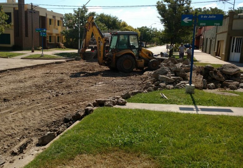 Reconstruyen el pavimento de Córdoba y 9 de Julio