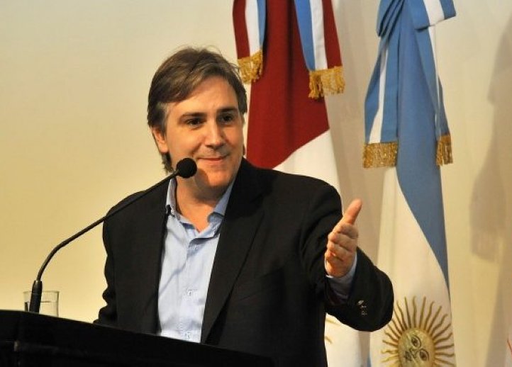 Llaryora entregó fondos a Consorcios Canaleros del departamento San Justo