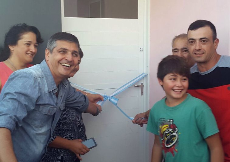 Bría entregó otras dos viviendas del Plan 114