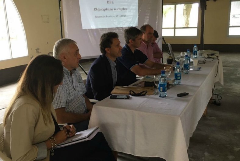 San Cristóbal: Reunión para implementar el plan de lucha contra la garrapata
